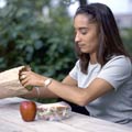 Les Canadiens continuent � mal s'alimenter, malgr� certaines am�liorations